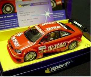 Scalextric C2475A Opel Astra V8