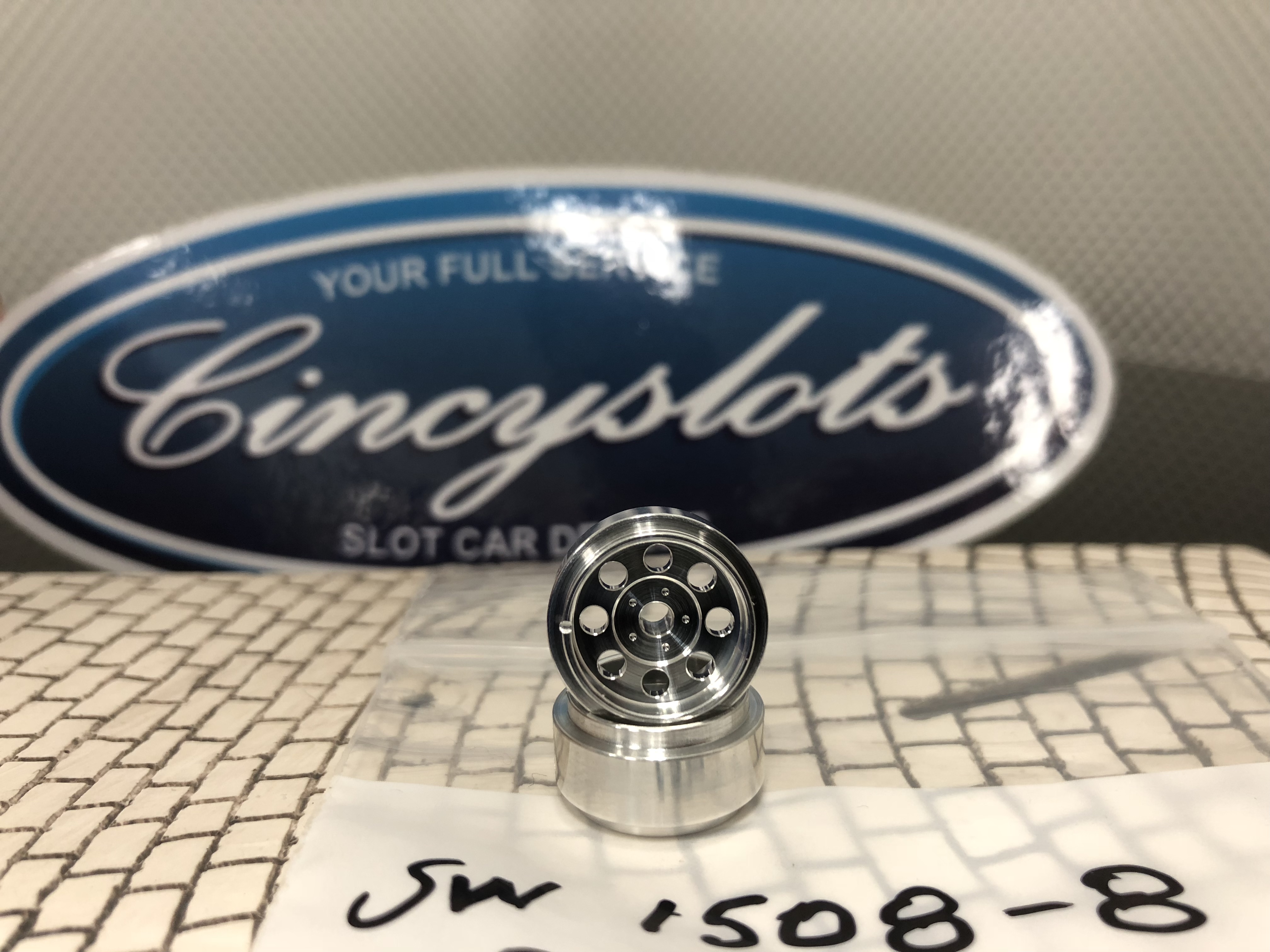 Super Tires SW15088 Aluminum Set Screw Wheel 8 Hole Pattern.