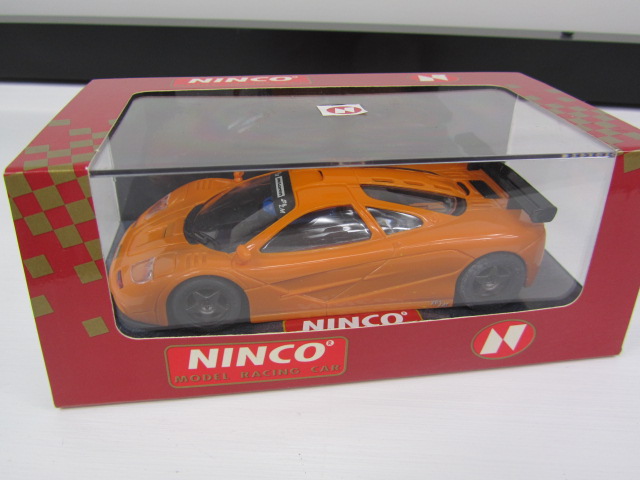 SLOT IT, White kit f1 gtr C10Z, slot car, ninco, scalextric 1:32