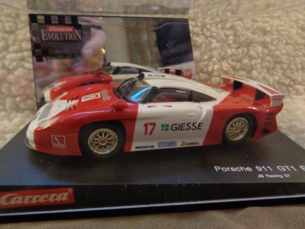 Carrera Evolution 25402 Porsche 911 GT1 Giesse Slot Car