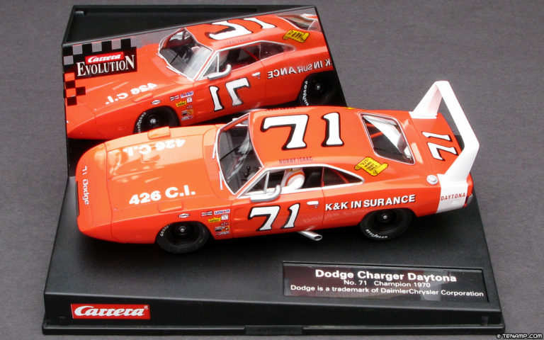 Carrera Evolution 25717 Dodge Charger Daytona. #71.