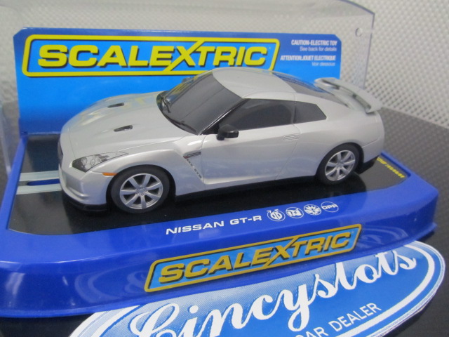 Scalextric sales nissan gtr