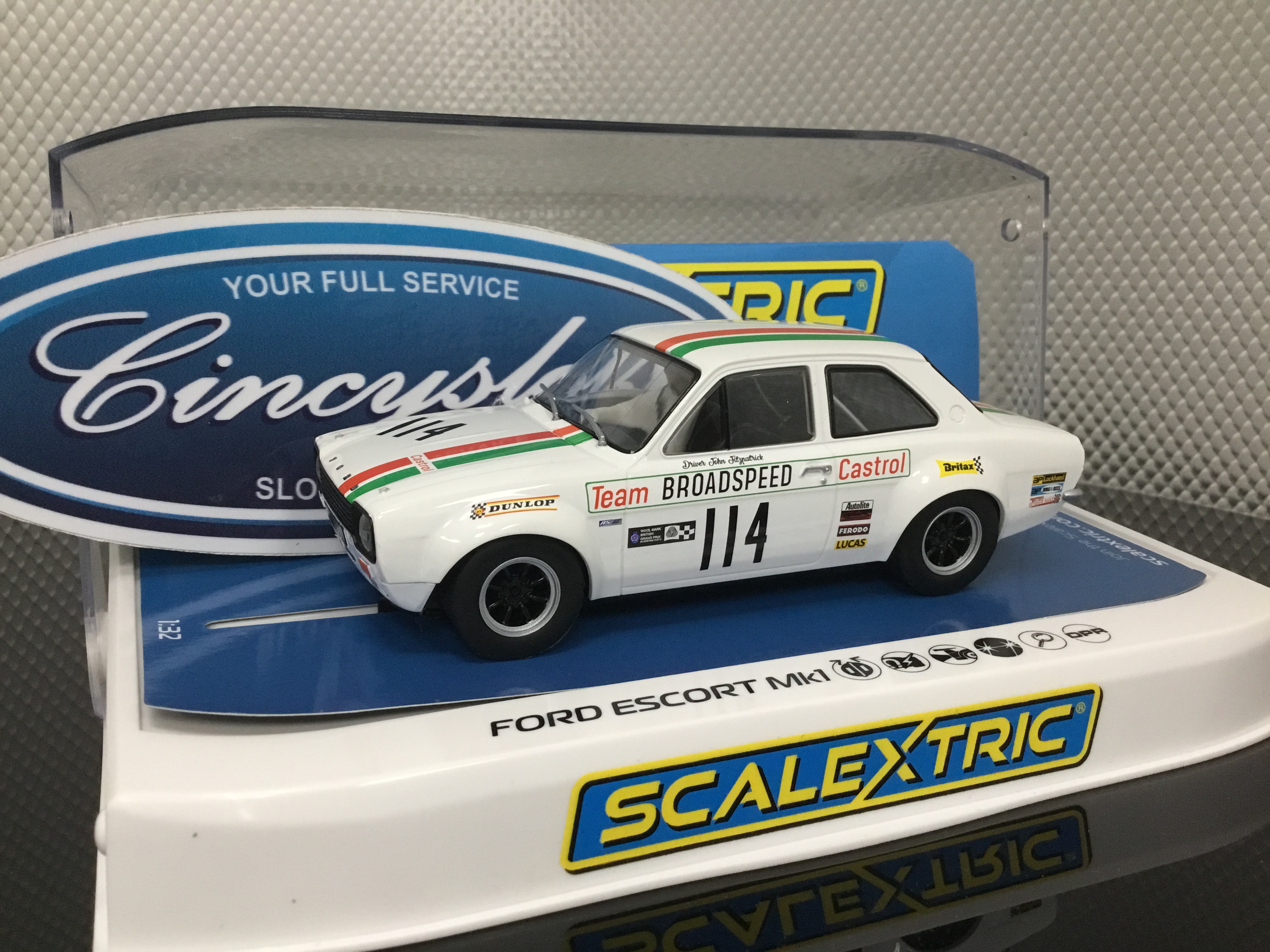 Slot car voiture : Ford Escort MK1 - voiture pour circuit - Scalextric - Rue des Maquettes Slot car voiture : Ford Escort MK1 - voiture pour circuit - Scalextric - Rue des Maquettes
