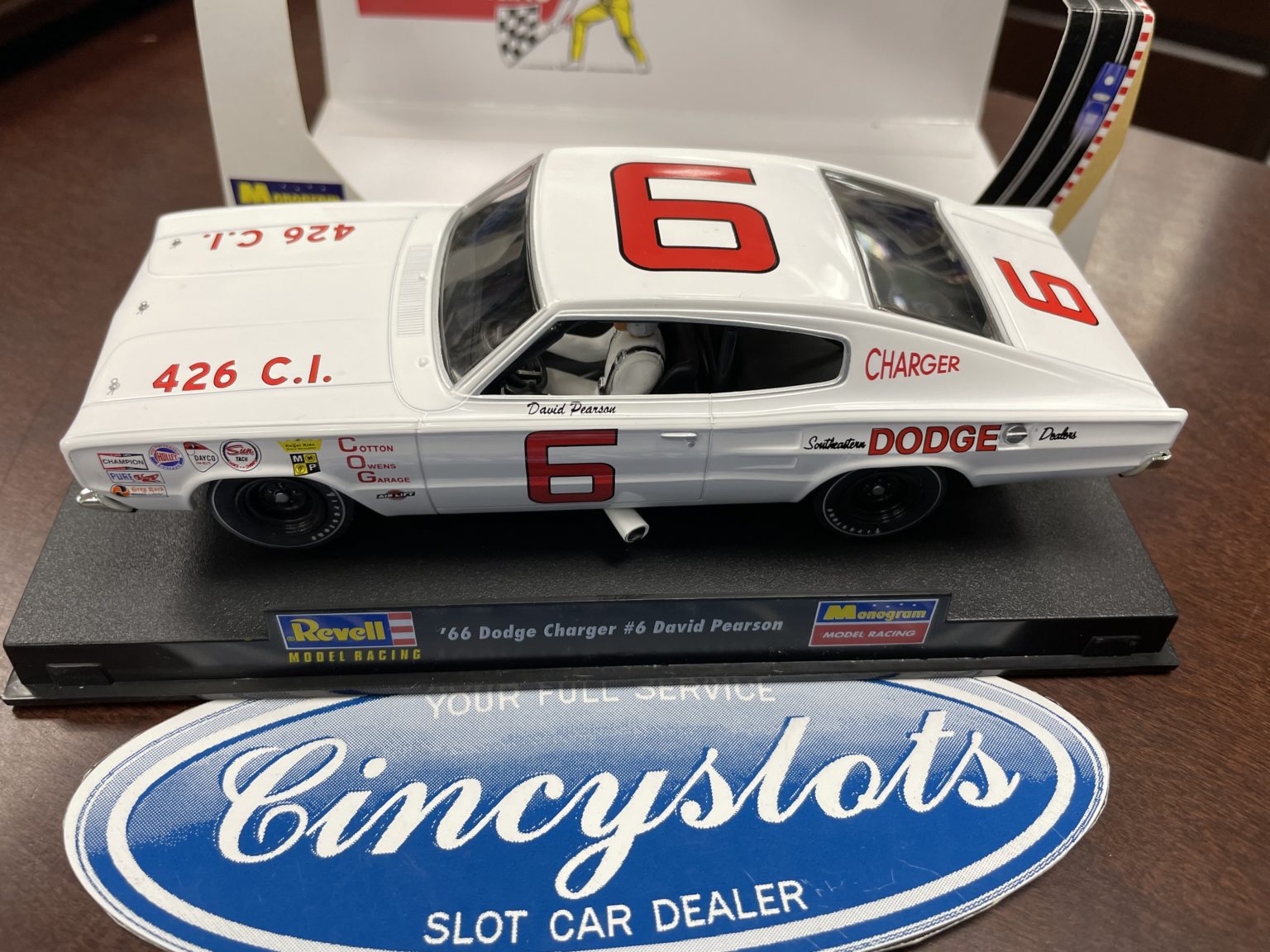 Monogram Revell 85-4842 David Pearson Dodge Charger Nascar 1/32 Slot Car.