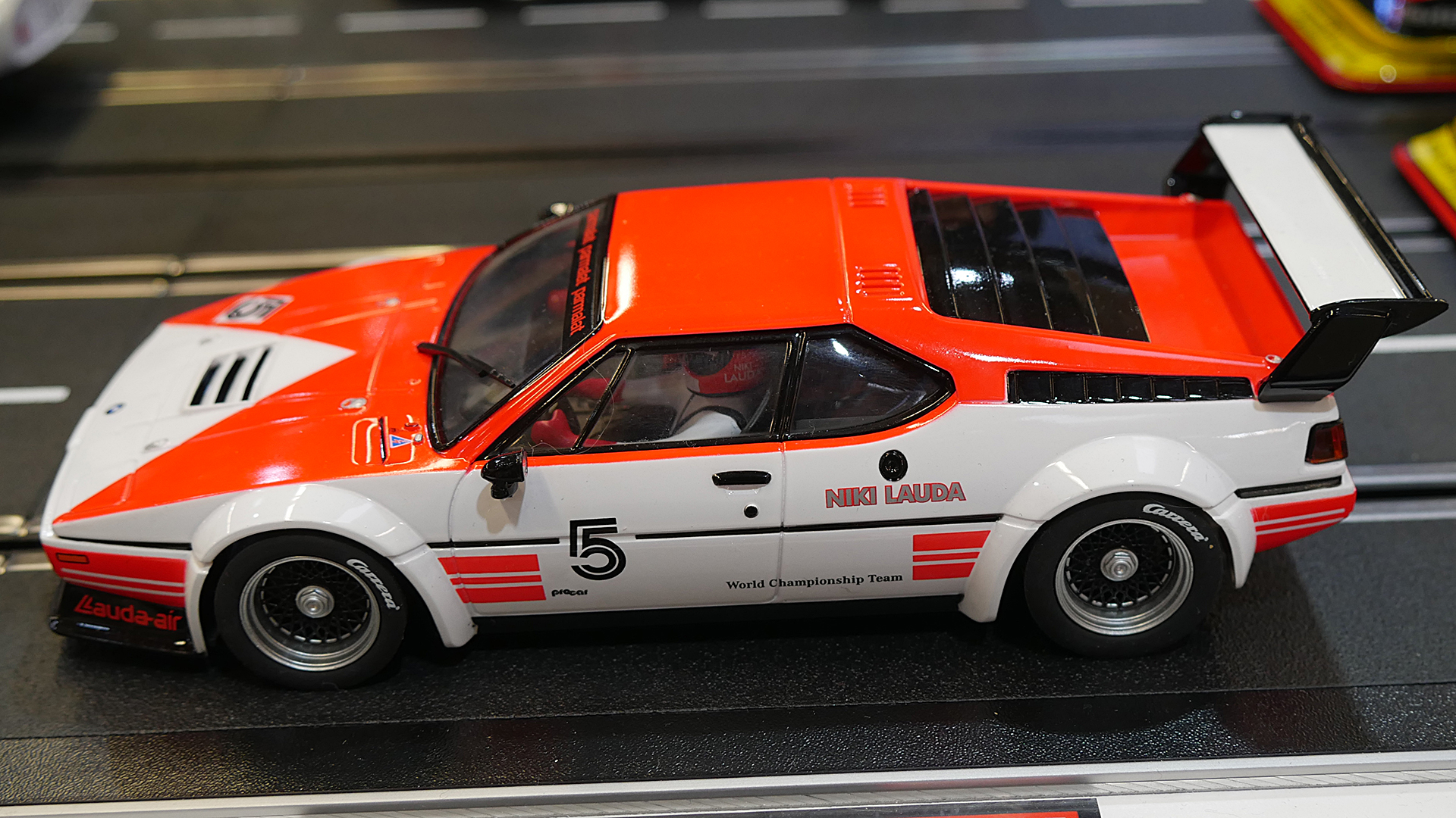 Carrera D124 23902 BMW M1 Marlboro (type) 5.