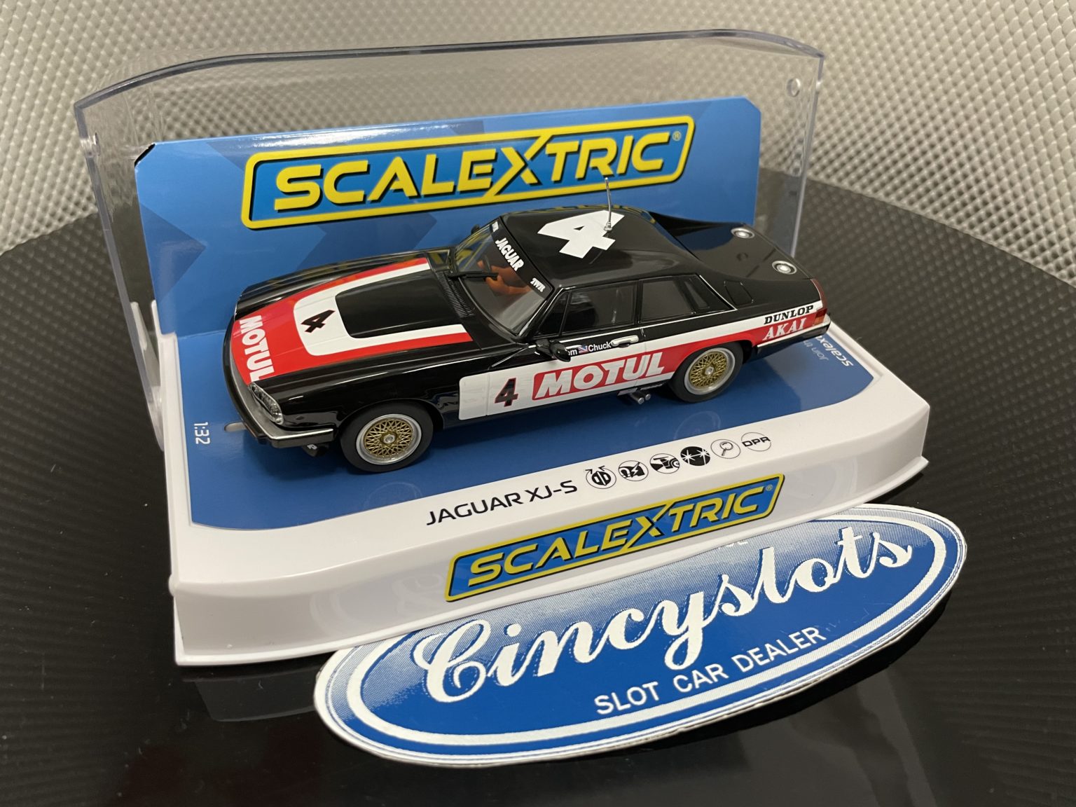 Scalextric C4261 Jaguar XJS 4 1/32 Slot Car.