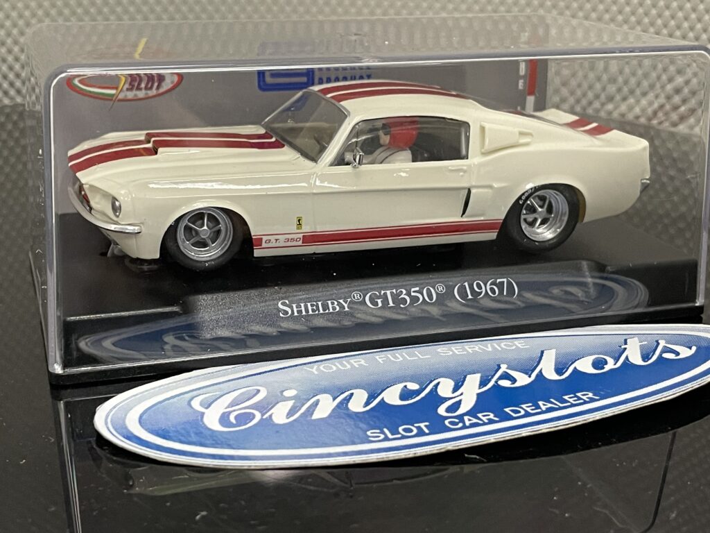 Thunderslot CA00502SW Ford Mustang Shelby GT350 White/Red, 1/32 Slot Car.