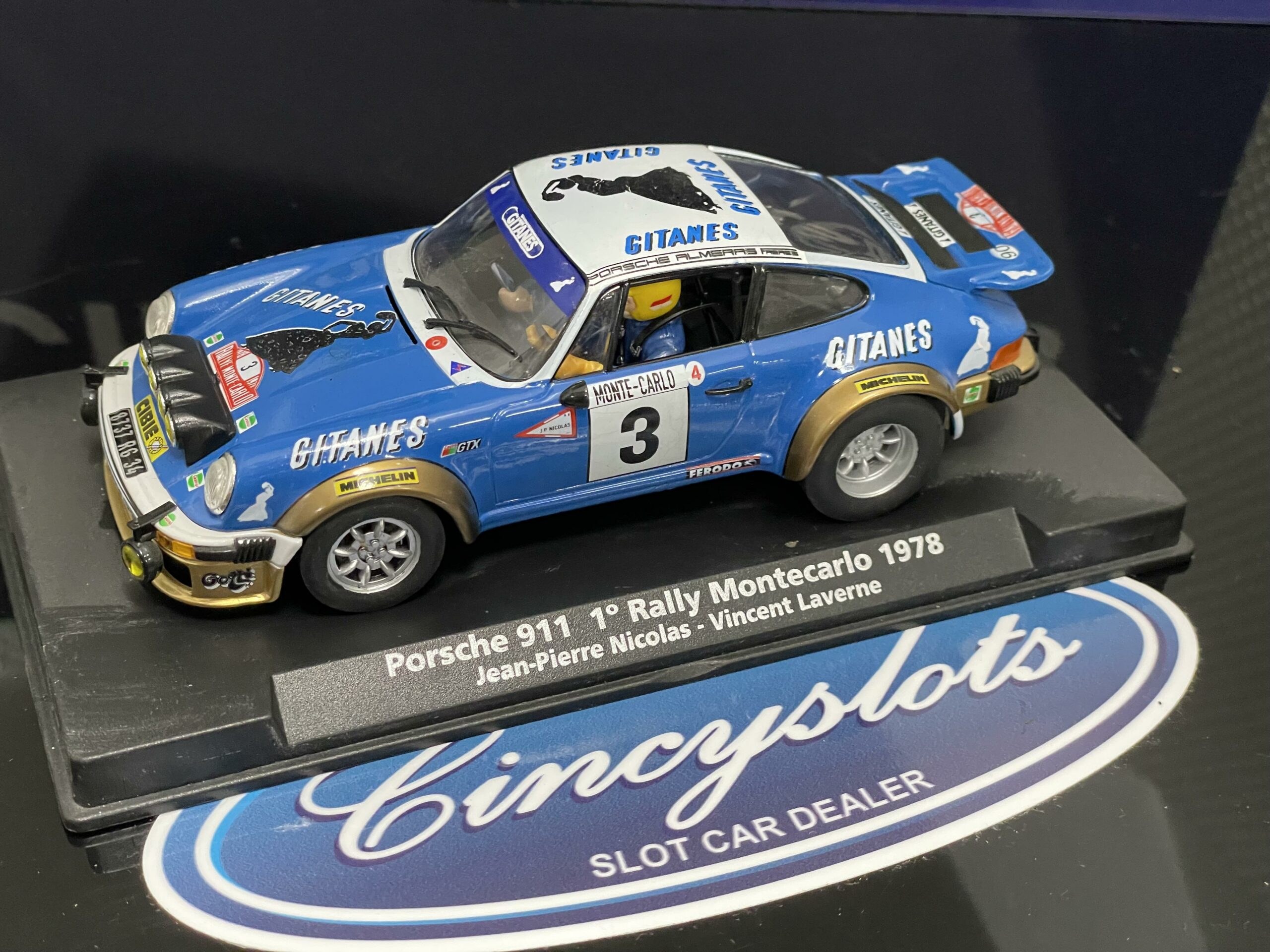 SLOT CAR FLY Porsche 911 GT1 1° Le Mans 1998 scala 1/32 EUR 27,90