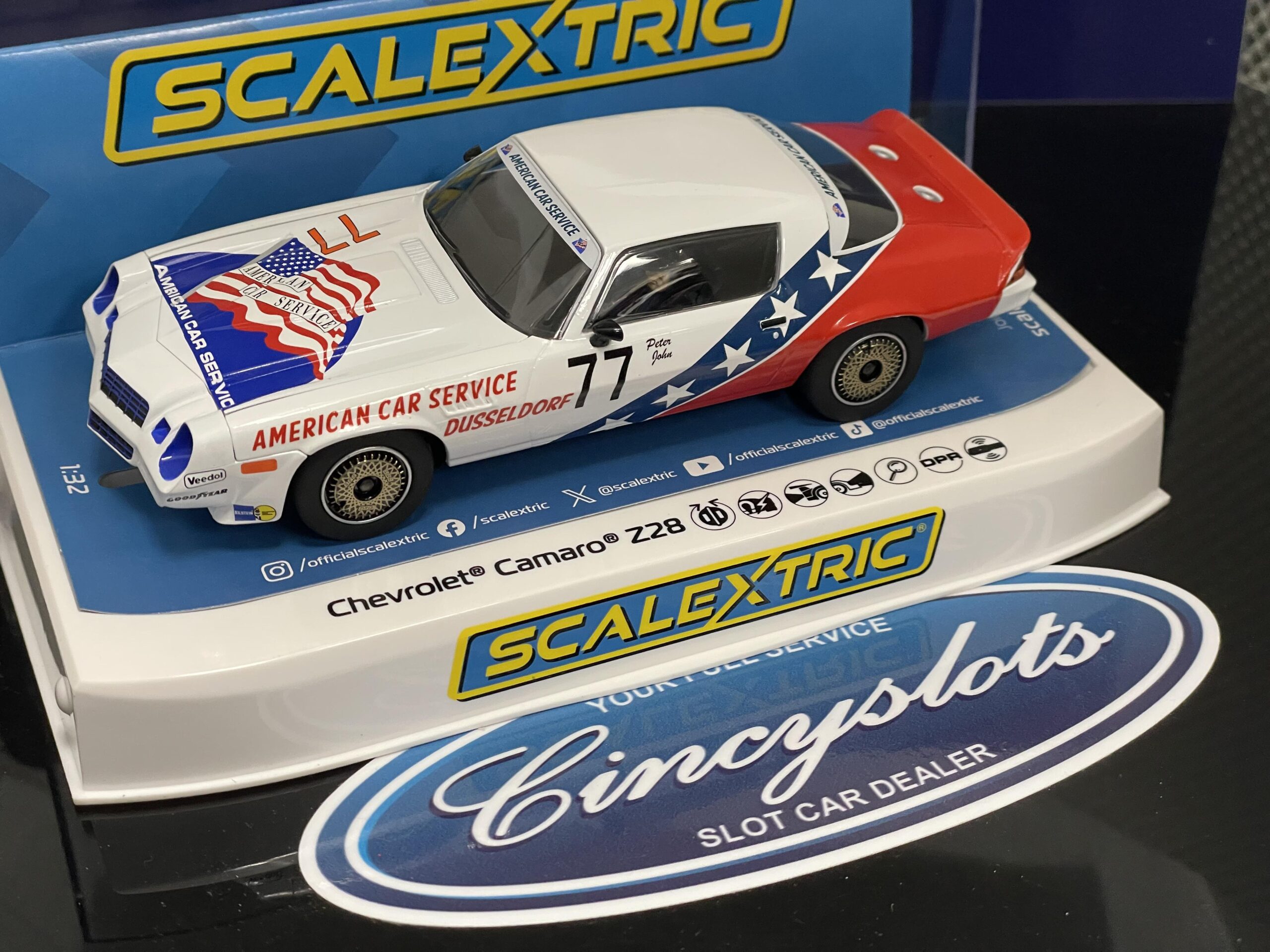 thumbnail interactive-video image 1 of Scalextric C4643 Chevrolet Camaro Castrol Trans Am 1:32 Slot Car - Digital Ready 1 of 2